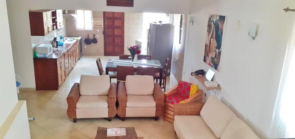 شقة Casa Luis ساو تومي المظهر الخارجي الصورة