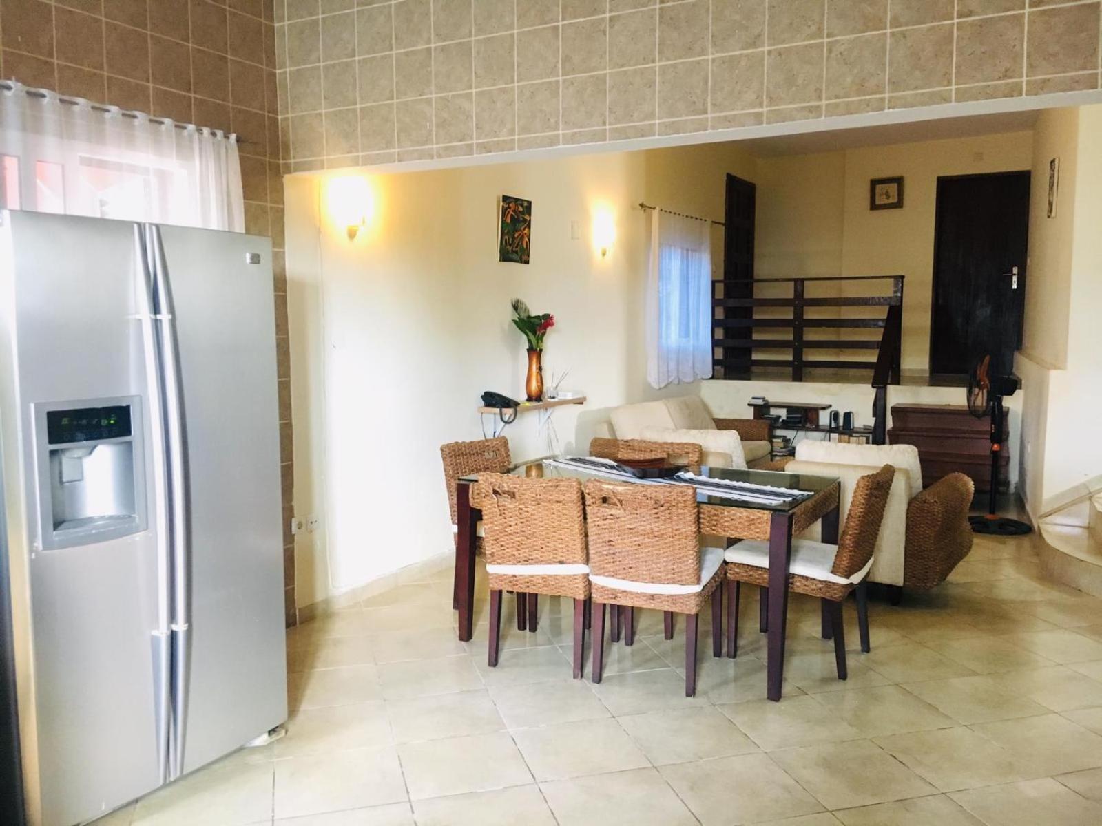 شقة Casa Luis ساو تومي المظهر الخارجي الصورة